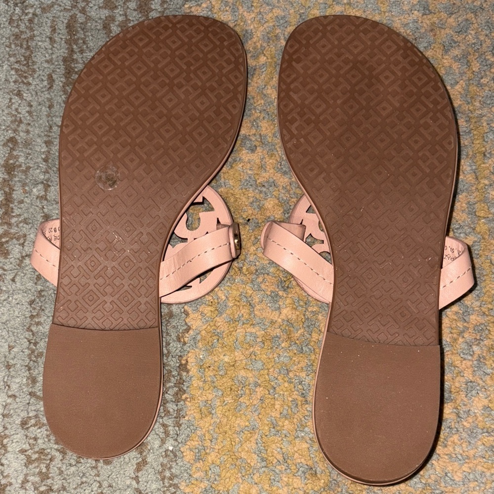 Tory Burch Miller signature logo sandals in blush pink. Features/Size6.5/New - Picture 5 of 6